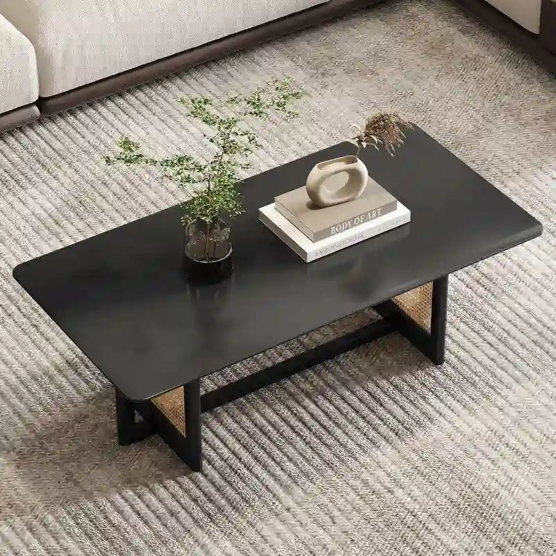 Table basse en bois massif et rotin