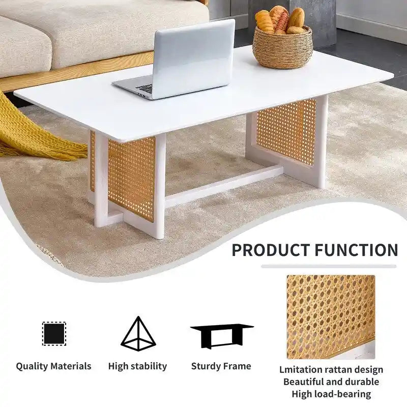 Table basse en bois massif et rotin